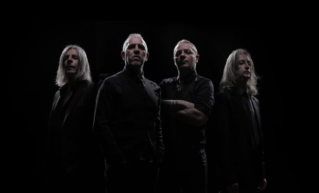 The Elephant Man: la superband con membri di Casablanca, Deasonika, Movida, esordisce con il singolo Valerine.