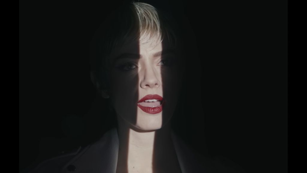 Ragazza Sola di Annalisa: Il Terzo Capitolo nel Vortice Musicale