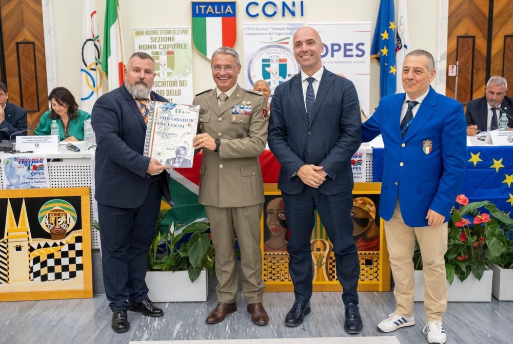 EVENTO INTERNAZIONALE "3° INVICTUS DAY" IN ANTEPRIMA MONDIALE, A ROMA, RITIRA IL PREMIO: “AMBASSADOR OF FREEDOM” IL GENERALE DI BRIGATA MARIO CIORRA NUOVO COMANDANTE DELLA “GARIBALDI”