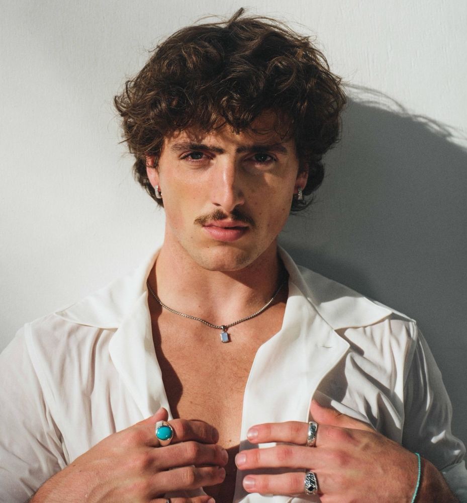 Benson Boone annuncia il nuovo singolo ''Sorry I'm Here for Someone Else''