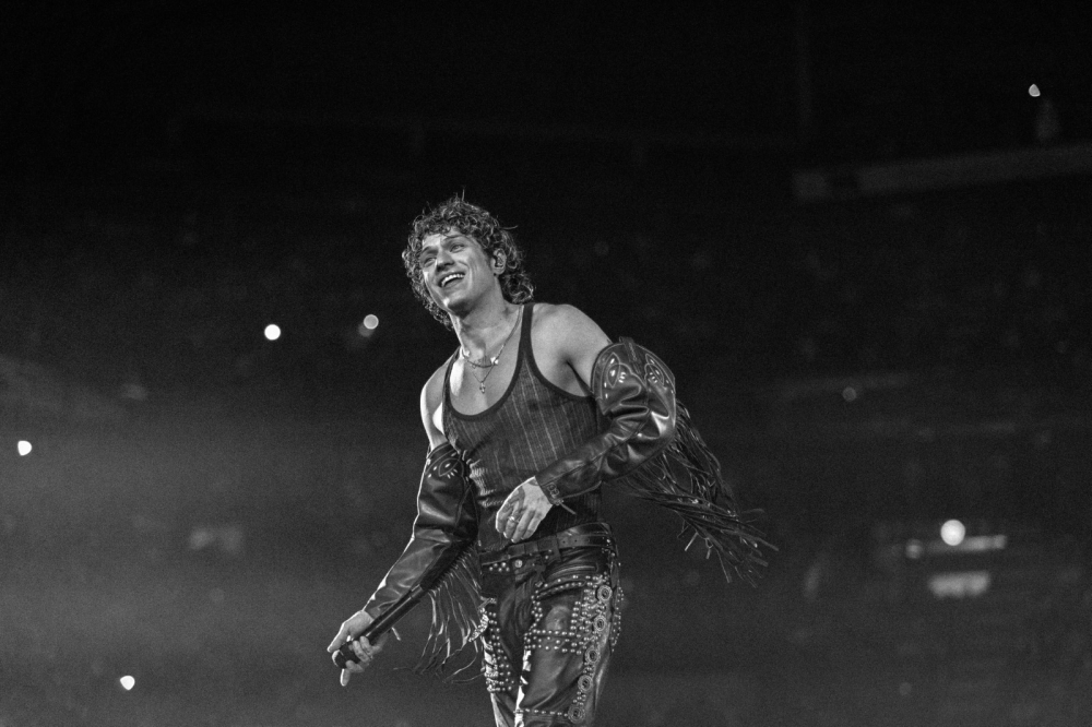 Irama torna live: doppio sold out a Milano e tour nei festival 2025