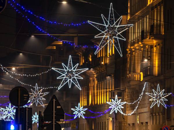 Natale. Dall'albero di piazza Duomo alle luminarie in centro e in periferia, il Comune cerca sponsor per le iniziative delle festività 2022-2023