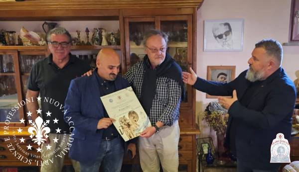 L’Accademia per le Arti Scienze e Professioni premia l’Ispettore Superiore della Polizia di Stato Sergio Cirelli.